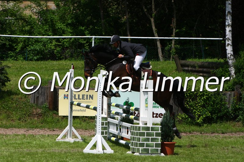 005M5147_Glenn Fiddich_L Springen.JPG